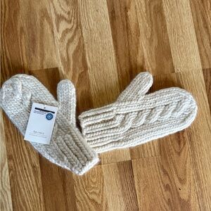 Artisan cable knit Cozy Cream Knit Mittens handmade
